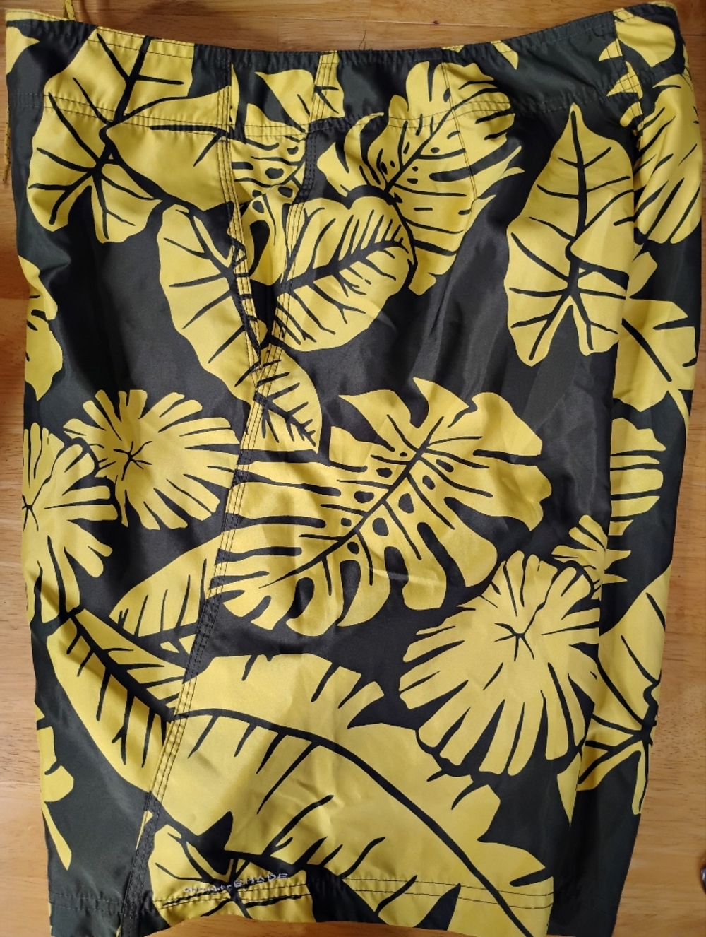 Columbia Men’s Black and Yellow Tropical Board Shorts